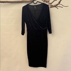 Chic Black Long Sleeve Velvet Dress